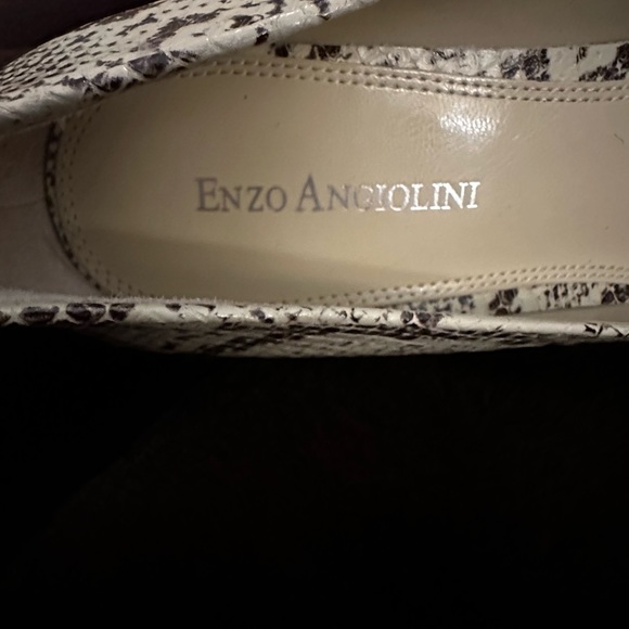 Enzo Angiolini Ladies “Snakeskin” Pointed Toe Pumps. Size 9M - Picture 4 of 9